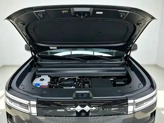 Titanium 7 2025 Model 190KM 4WD Ultra Edition — миниатюра 17
