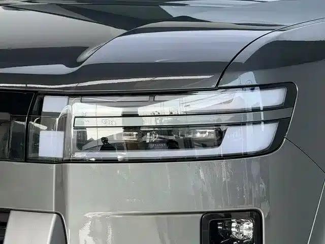 Titanium 7 2025 Model 190KM 4WD Ultra Edition — миниатюра 18