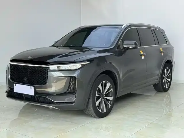 Titanium 7 2025 Model 190KM 4WD Ultra Edition