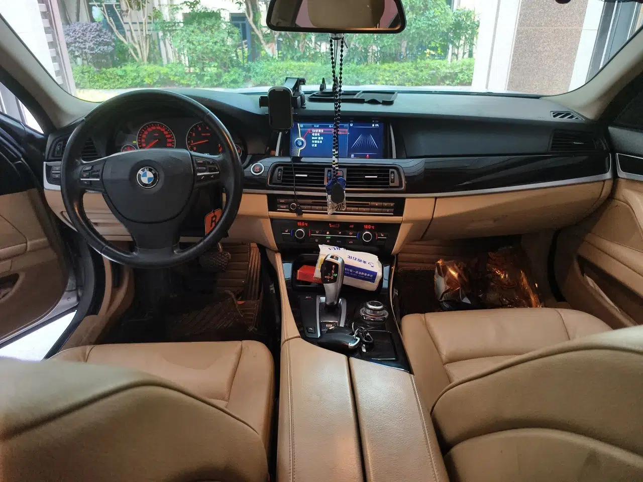 BMW 5 Series 2012 523Li Leading Model — миниатюра 9