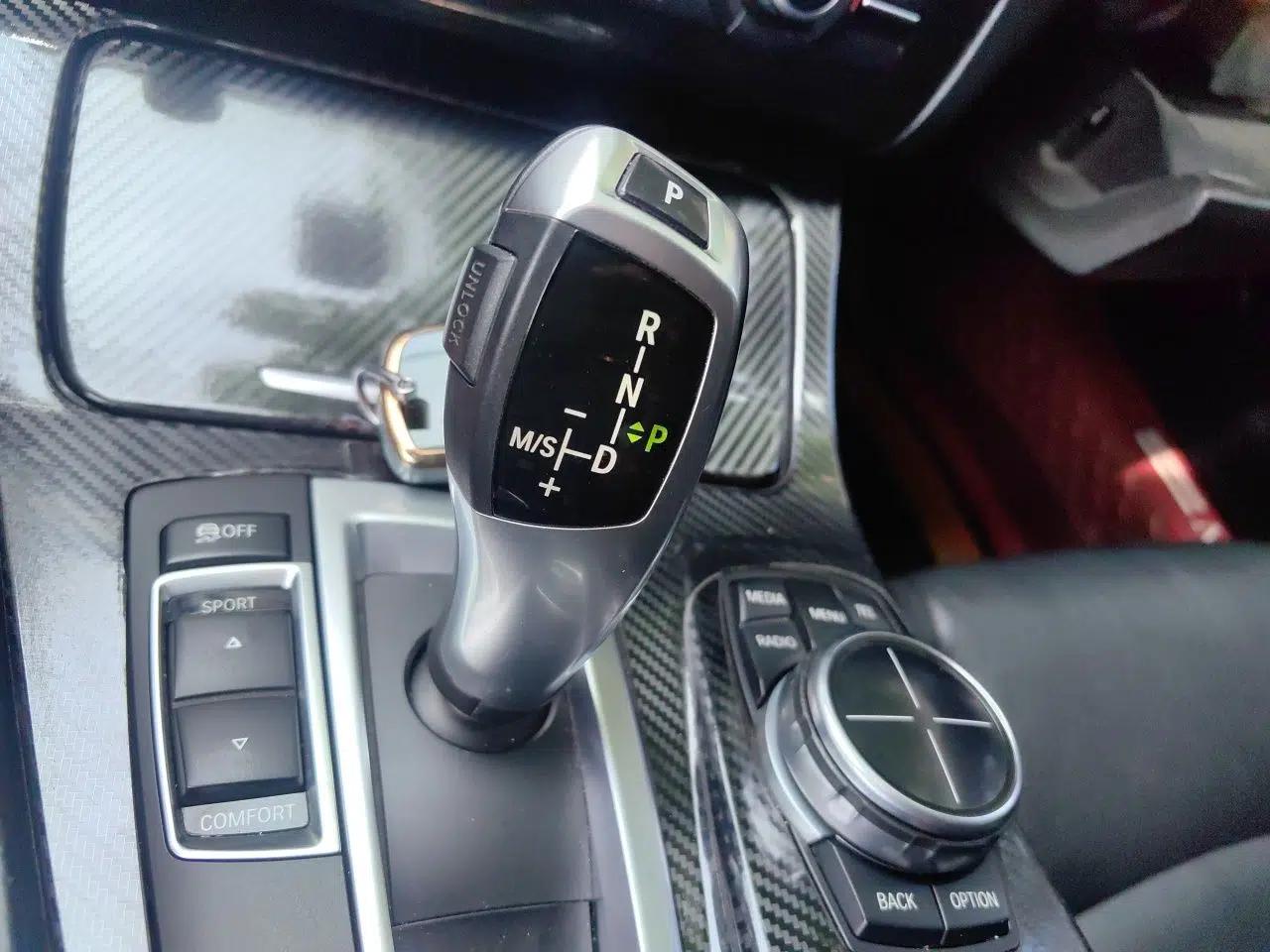 BMW 5 Series 2013 525Li Luxury Model — миниатюра 14