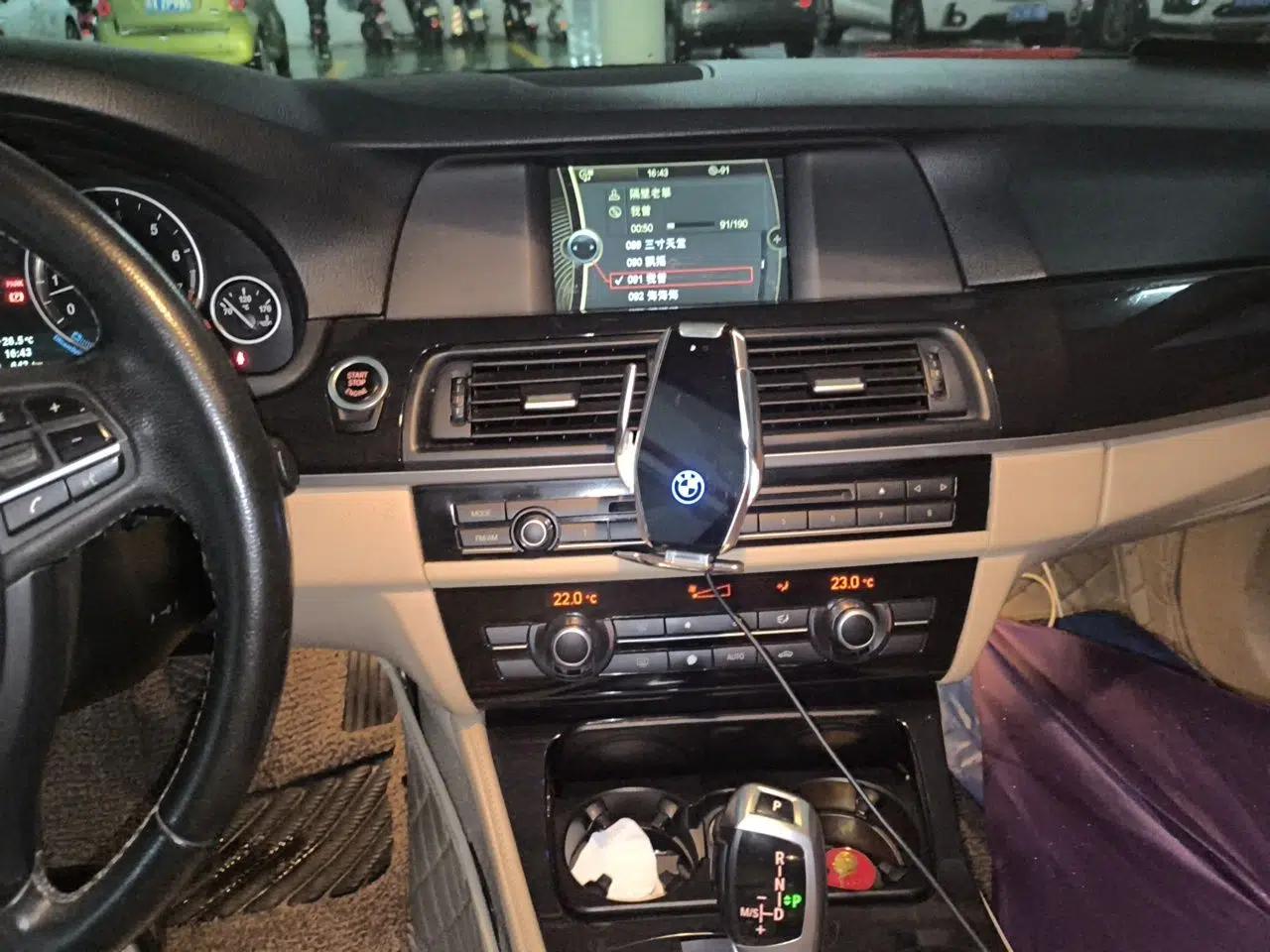 BMW 5 Series 2012 520Li Elegant Edition — миниатюра 13