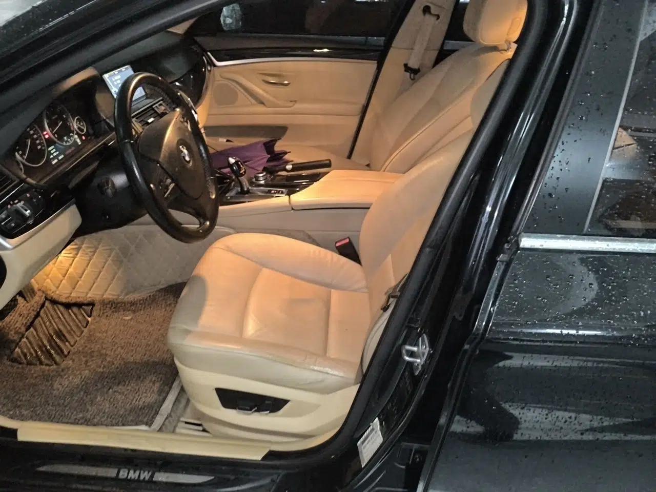 BMW 5 Series 2012 520Li Elegant Edition — миниатюра 15