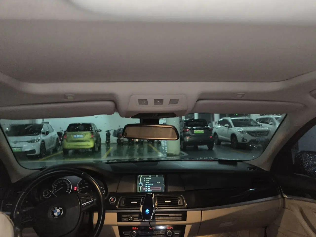 BMW 5 Series 2012 520Li Elegant Edition — миниатюра 18
