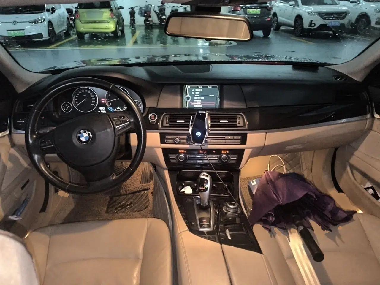 BMW 5 Series 2012 520Li Elegant Edition — миниатюра 9