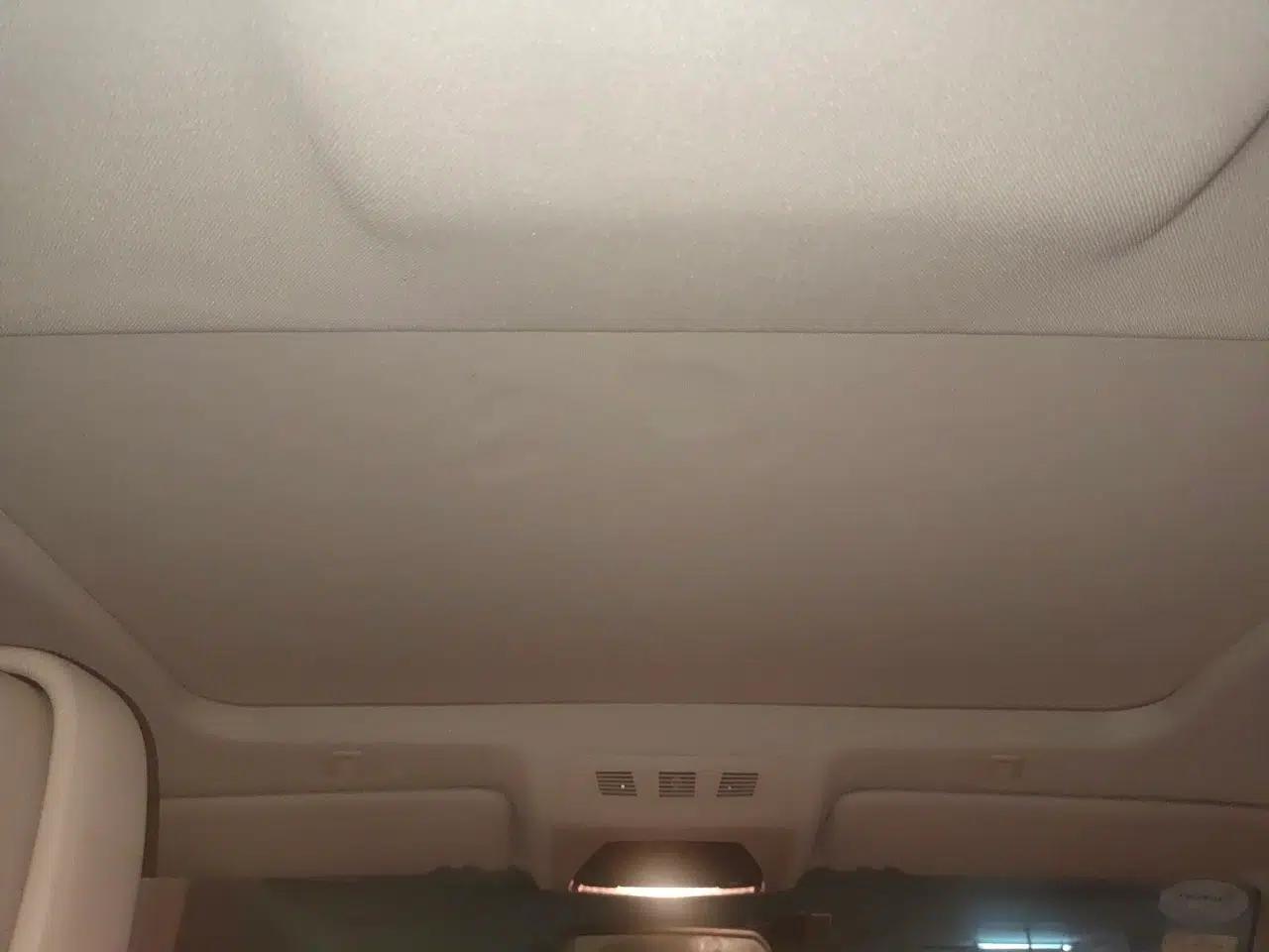 BMW 5 Series 2012 523Li Luxury Model — миниатюра 18