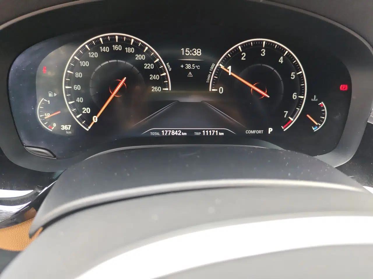 BMW 5 Series 2019 525i M Sport Package — миниатюра 12
