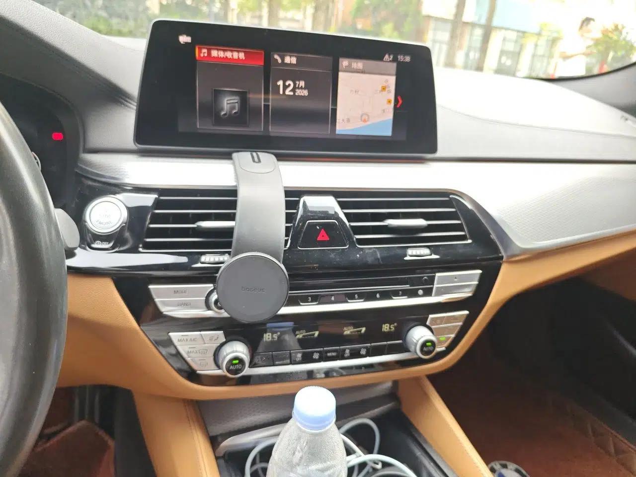 BMW 5 Series 2019 525i M Sport Package — миниатюра 13