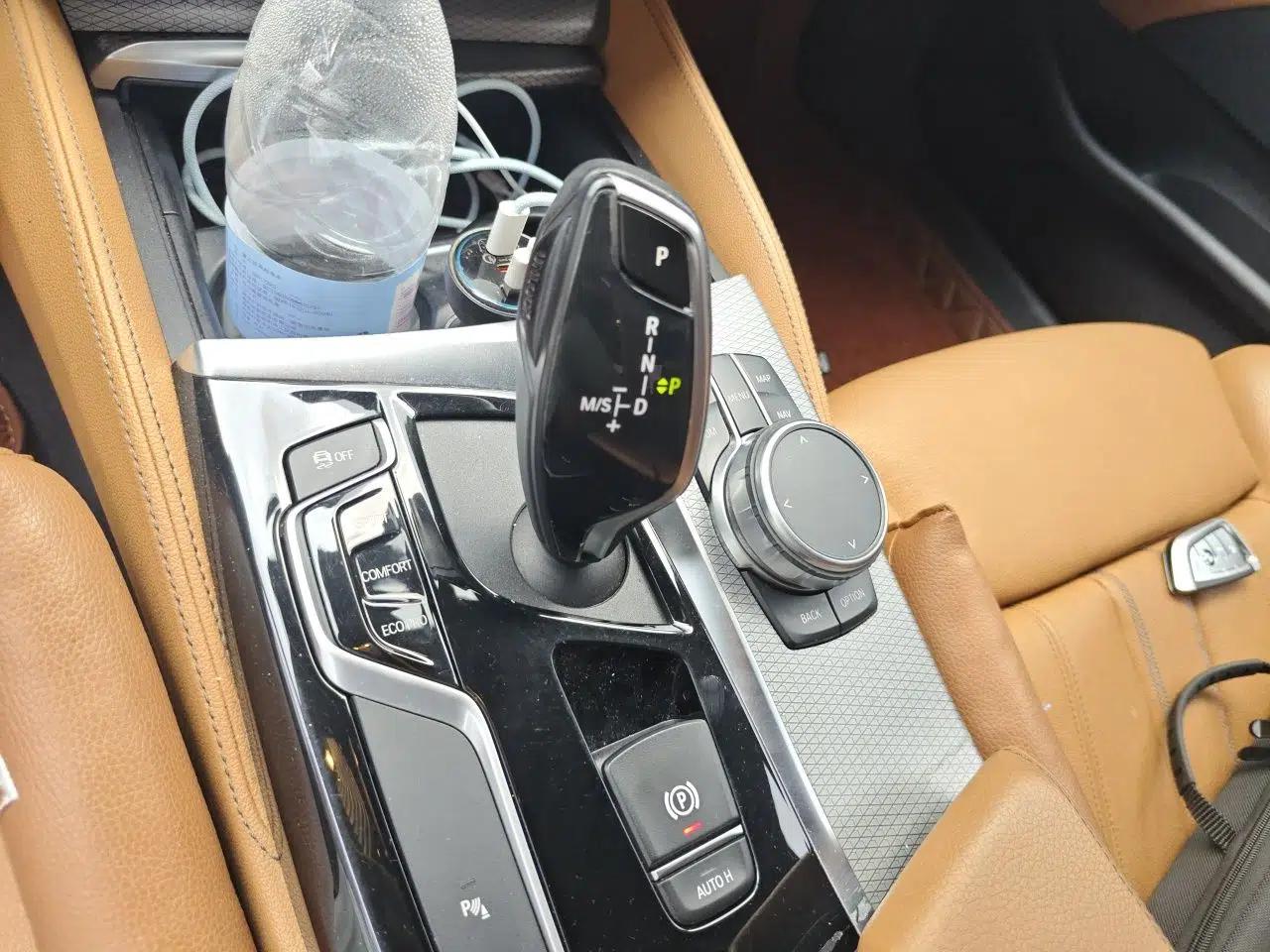 BMW 5 Series 2019 525i M Sport Package — миниатюра 14