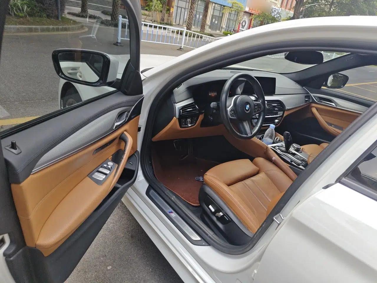 BMW 5 Series 2019 525i M Sport Package — миниатюра 16