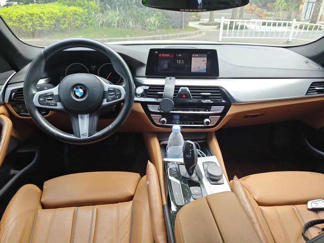 BMW 5 Series 2019 525i M Sport Package — миниатюра 9