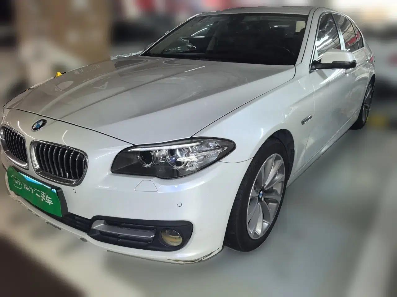 BMW 5 Series 2017 528Li Leading Model — миниатюра 1