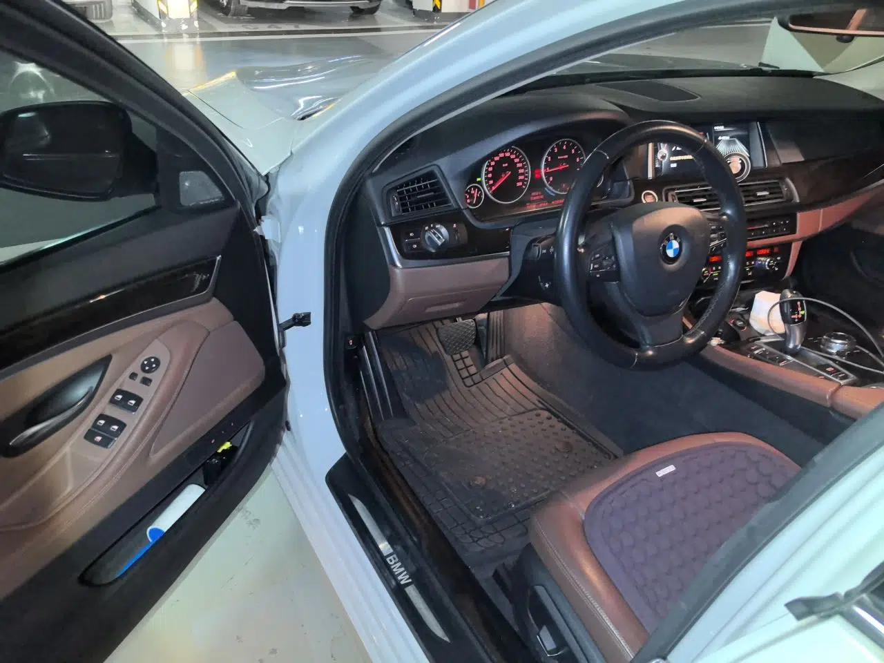 BMW 5 Series 2017 528Li Leading Model — миниатюра 16