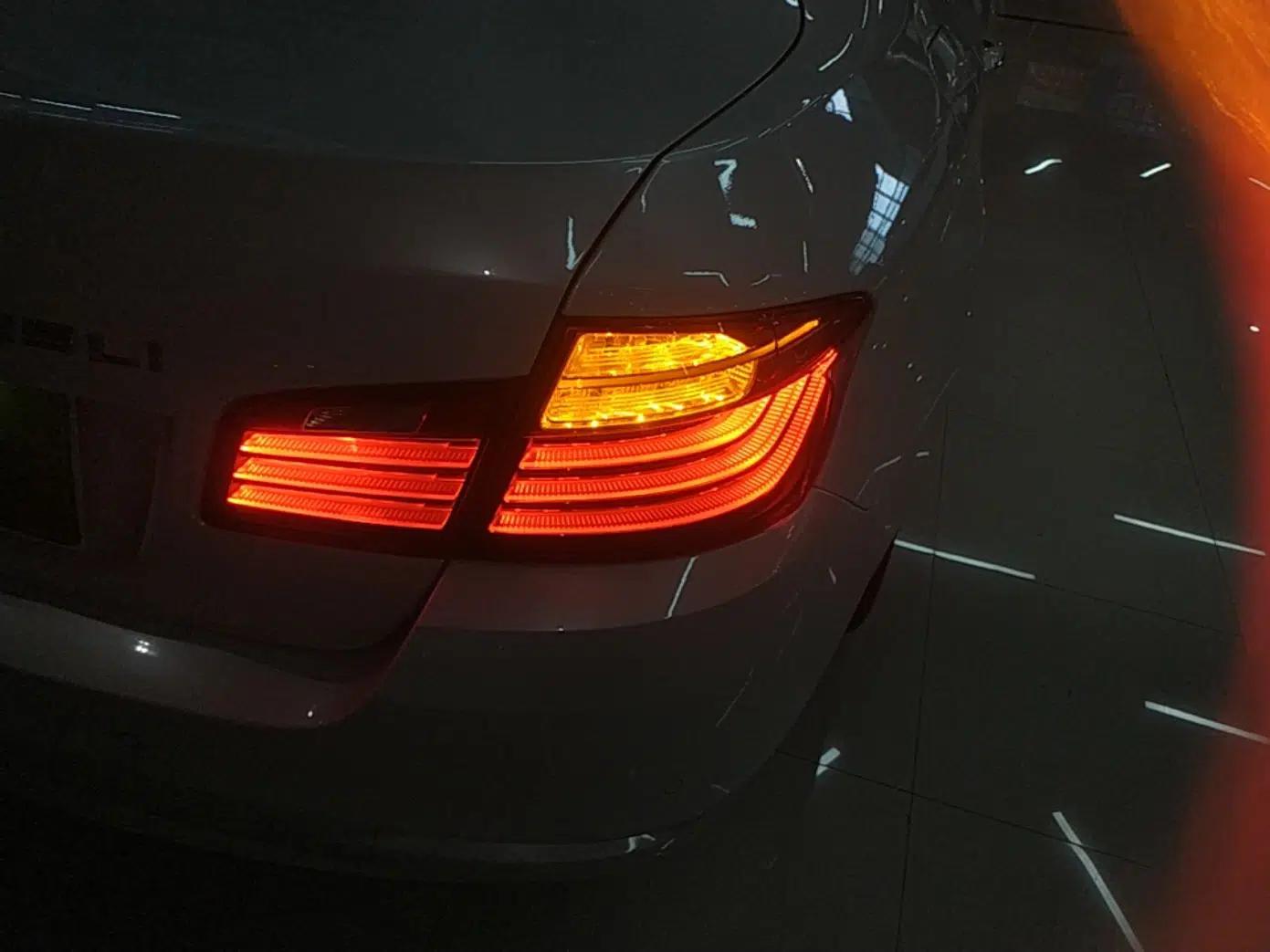 BMW 5 Series 2017 525Li Leading Model — миниатюра 9