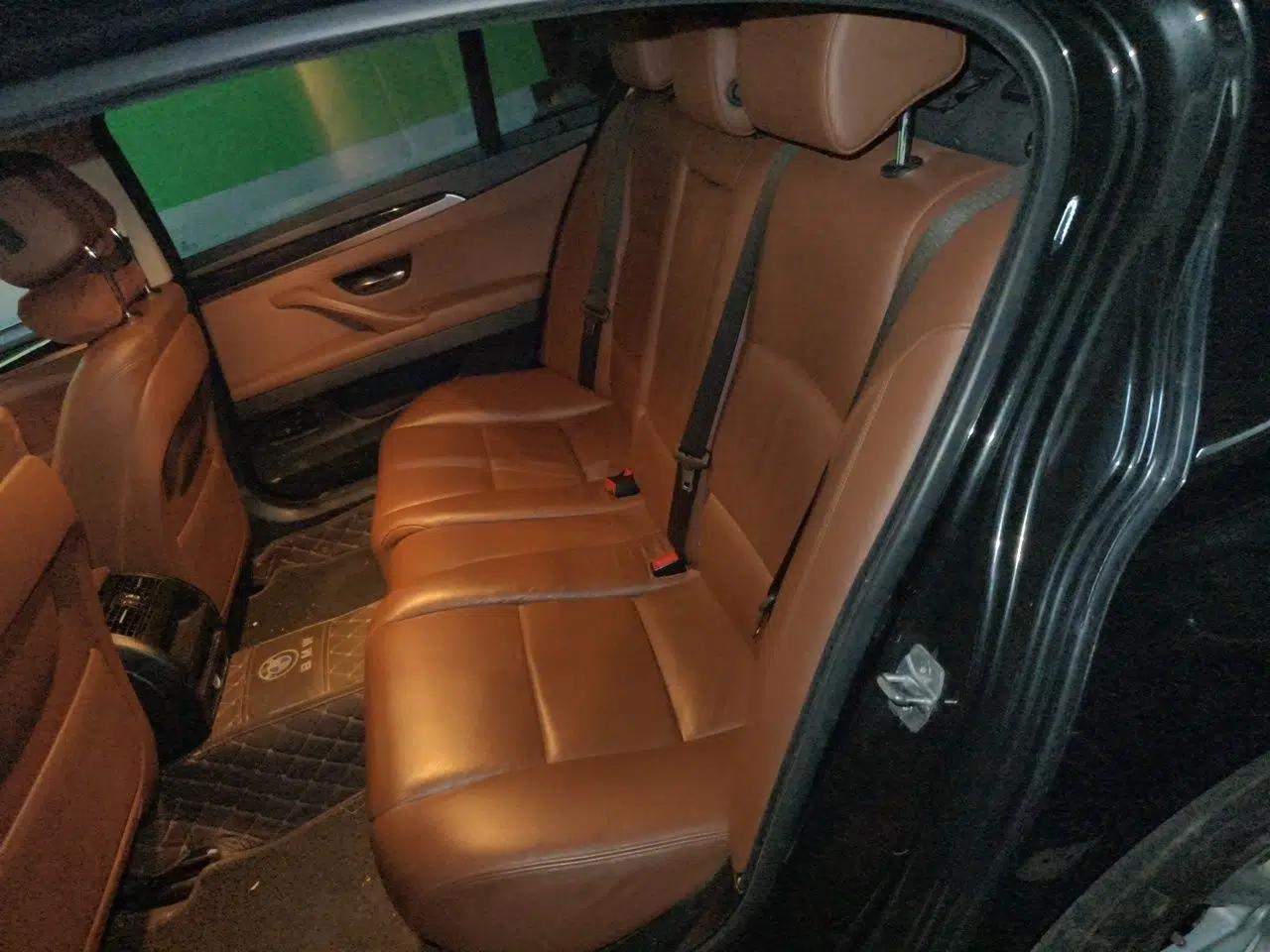 BMW 5 Series 2014 520Li Elegant Model — миниатюра 17