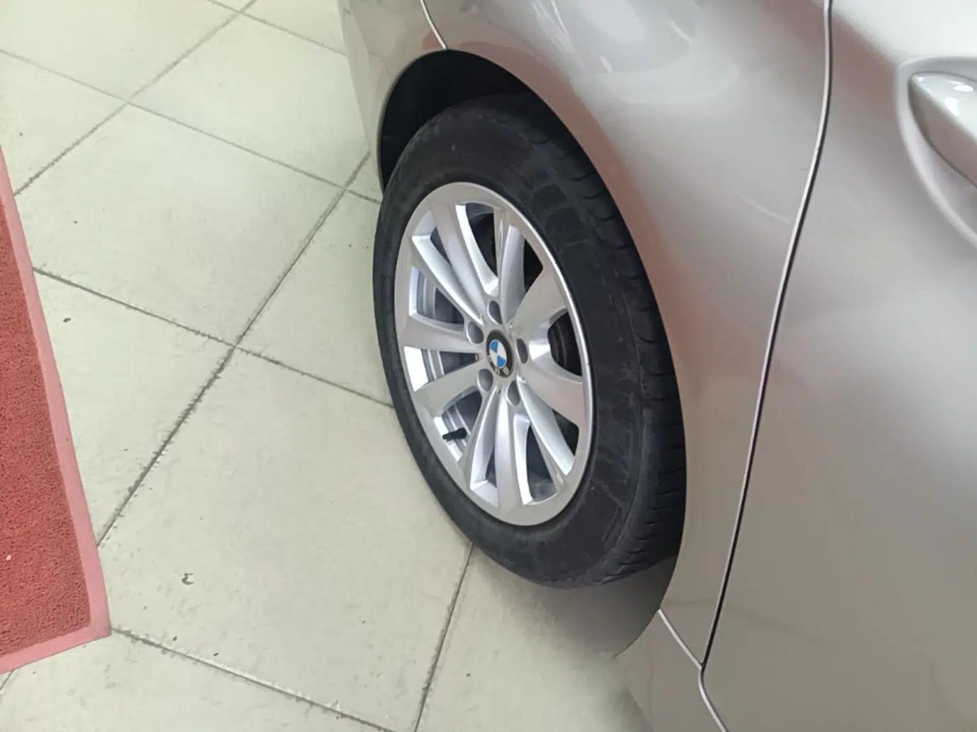 BMW 5 Series 2017 520Li Elegant Edition — миниатюра 11