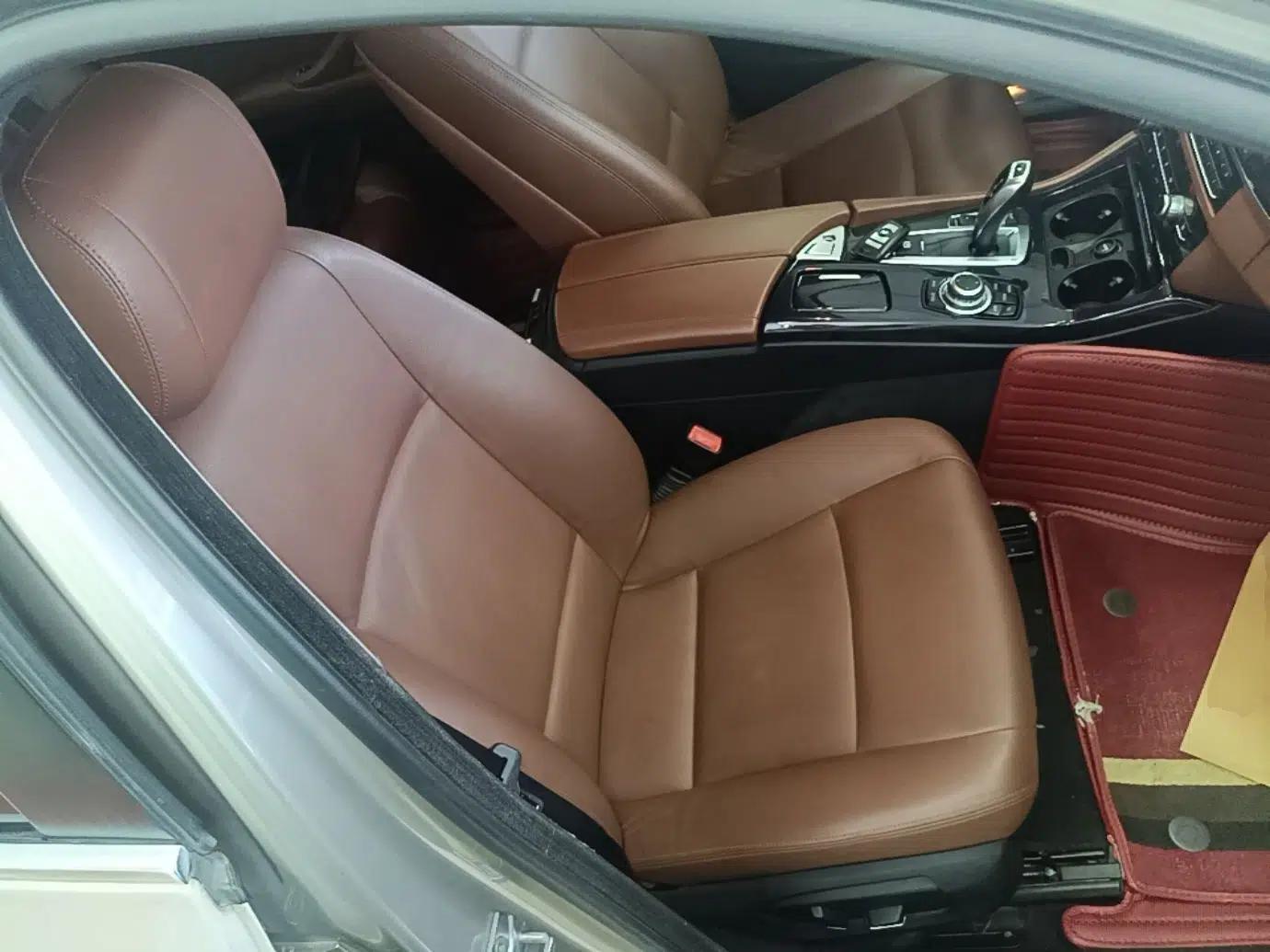BMW 5 Series 2017 520Li Elegant Edition — миниатюра 24