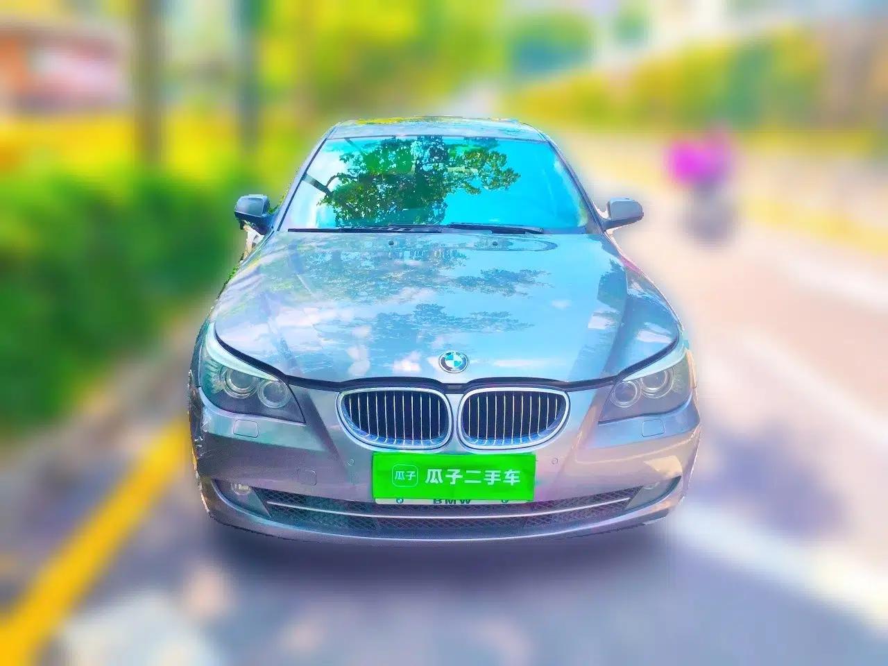 BMW 5 Series 2010 523Li Standard Edition — миниатюра 2