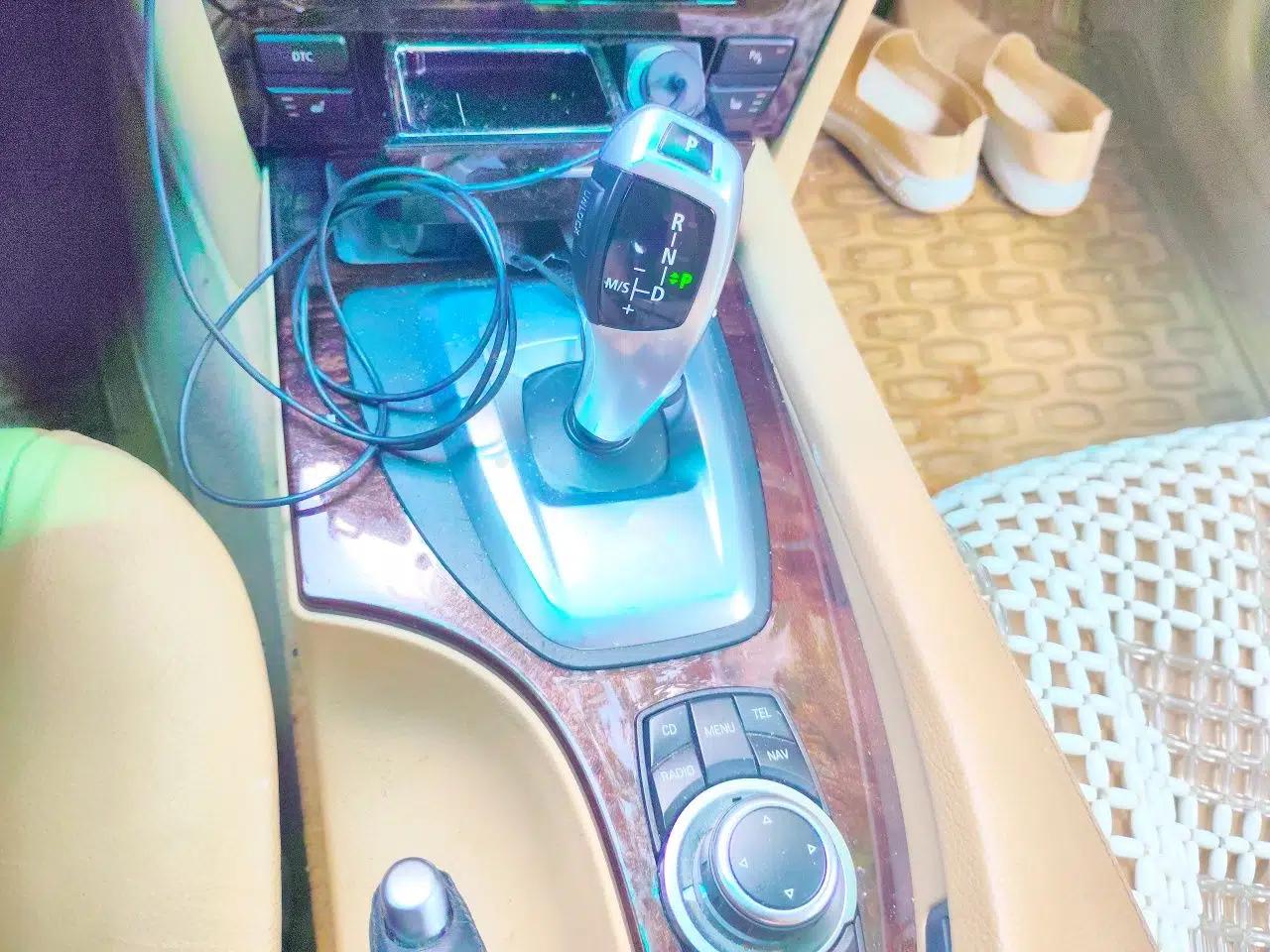 BMW 5 Series 2010 523Li Standard Edition — миниатюра 14