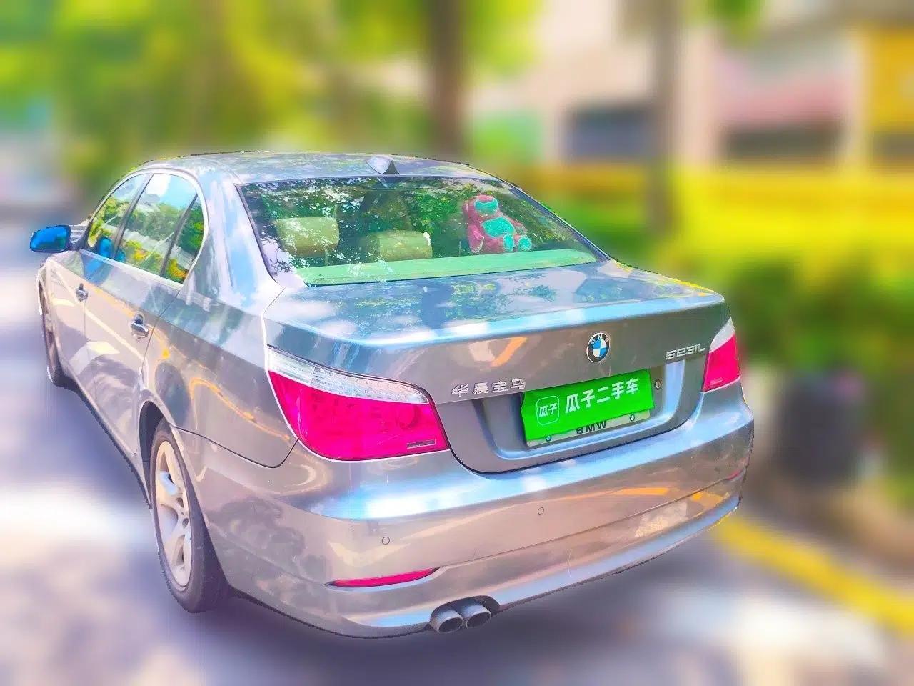BMW 5 Series 2010 523Li Standard Edition — миниатюра 4