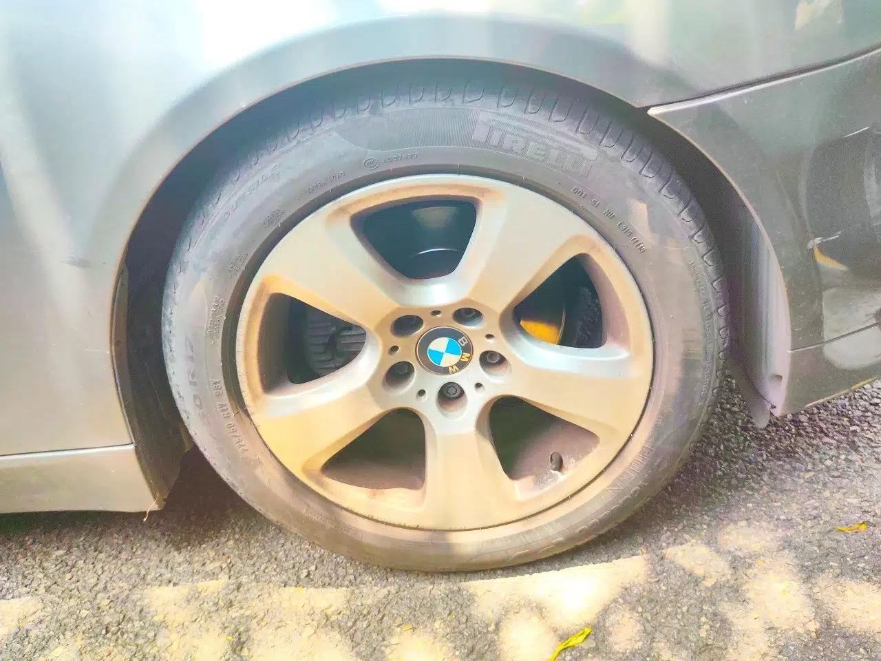BMW 5 Series 2010 523Li Standard Edition — миниатюра 8