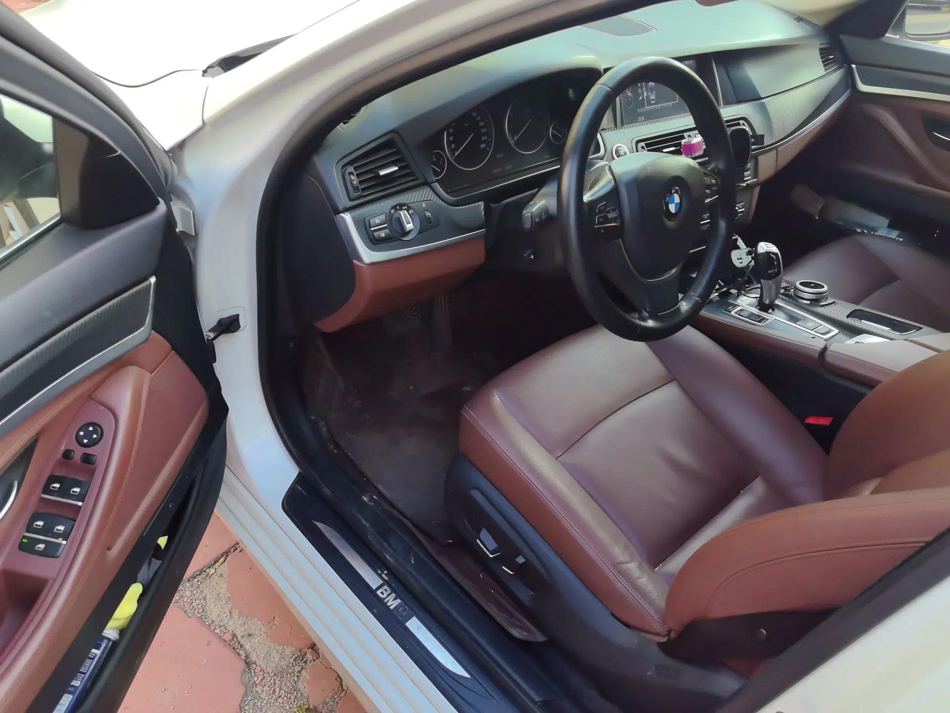BMW 5 Series 2017 520Li Elegant Edition — миниатюра 16