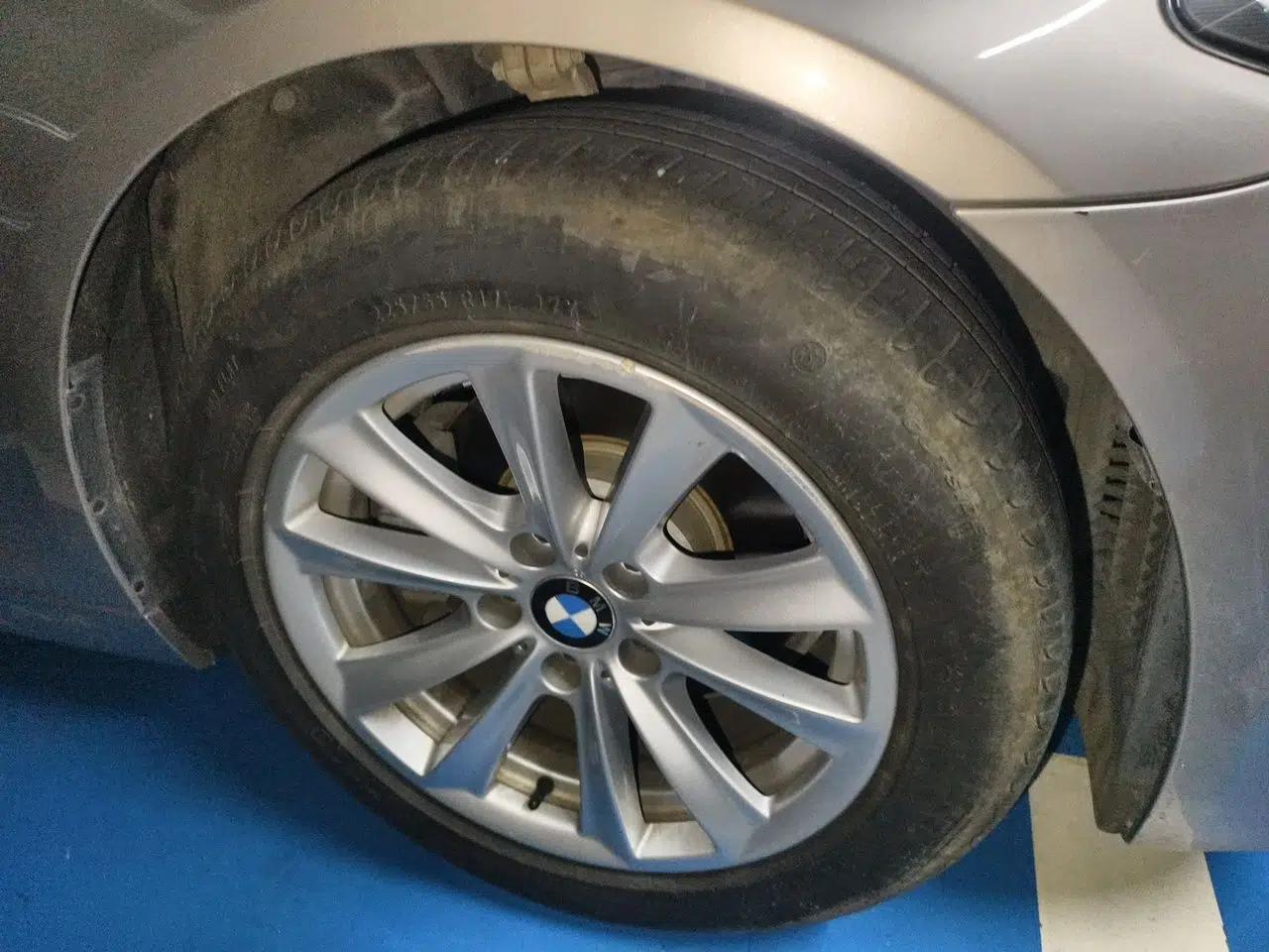BMW 5 Series 2017 520Li Elegant Edition — миниатюра 8