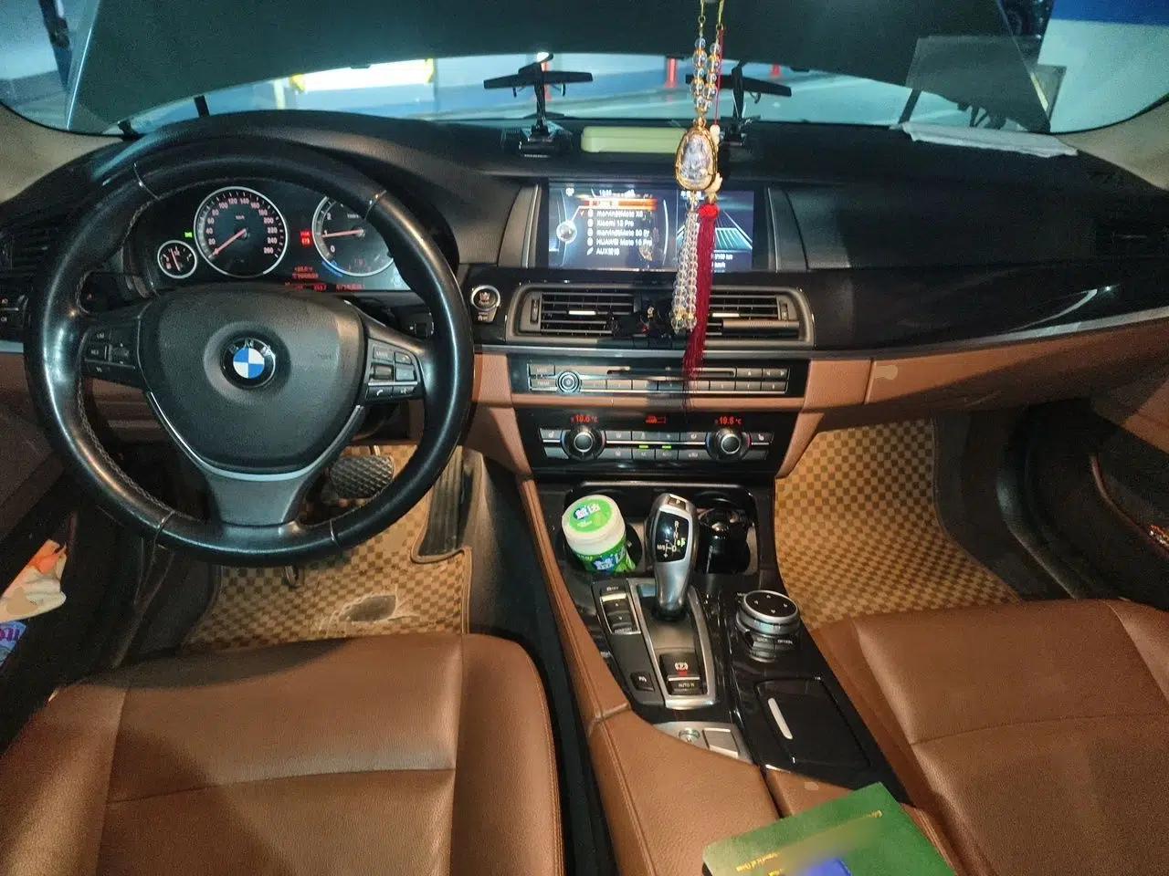 BMW 5 Series 2017 520Li Elegant Edition — миниатюра 9