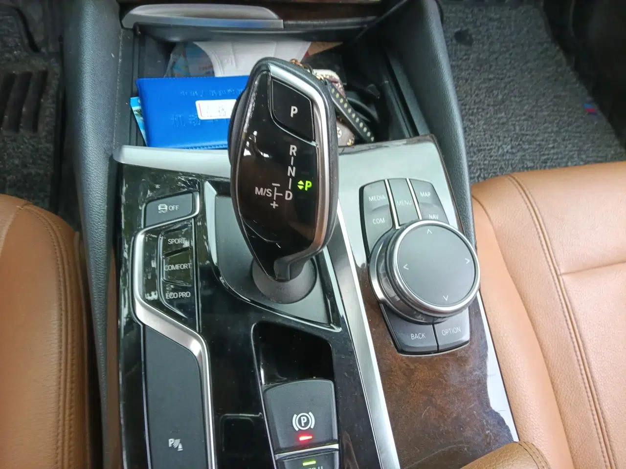BMW 5 Series 2018 528Li Launch Special Edition — миниатюра 14