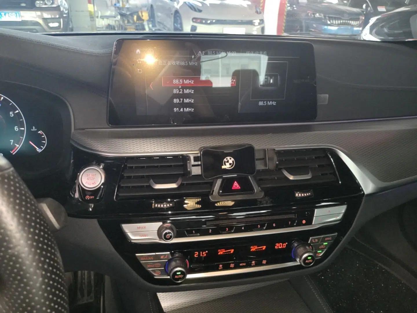 BMW 5 Series 2019 Restyled 525i M Sport Package — миниатюра 20