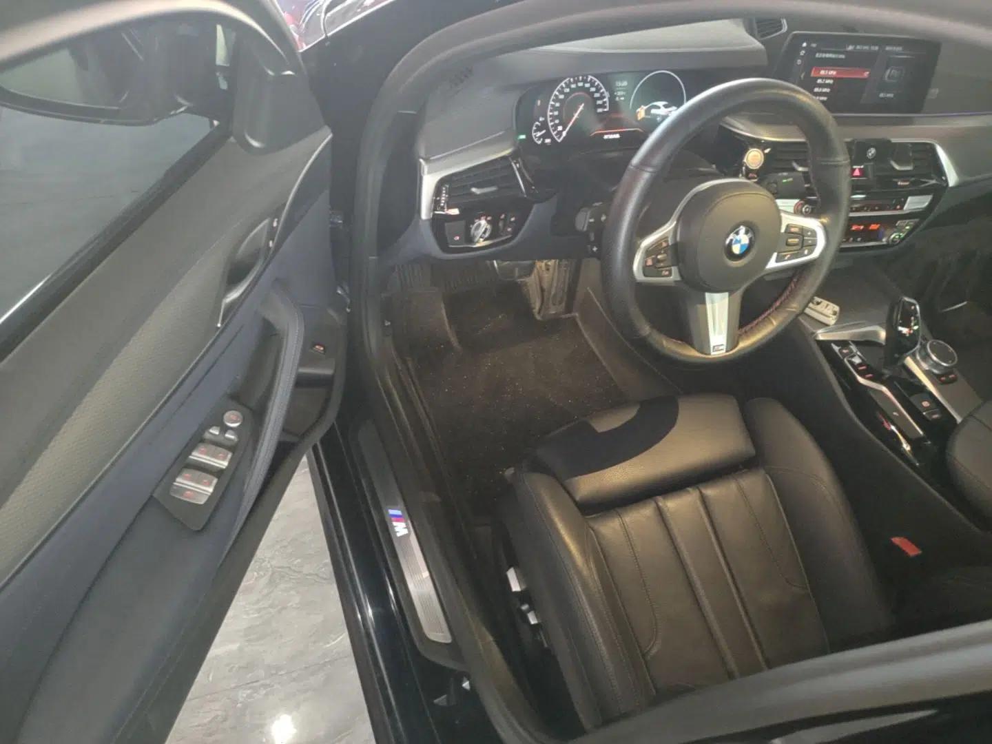 BMW 5 Series 2019 Restyled 525i M Sport Package — миниатюра 23