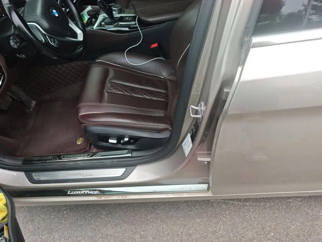 BMW 5 Series 2018 Facelifted 530Li Luxury Edition Premium Package — миниатюра 15