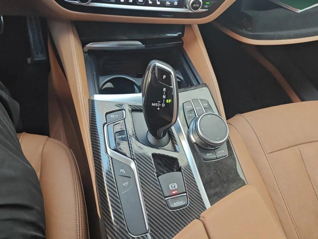BMW 5 Series 2018 530Li Luxury Edition M Sport Package — миниатюра 14