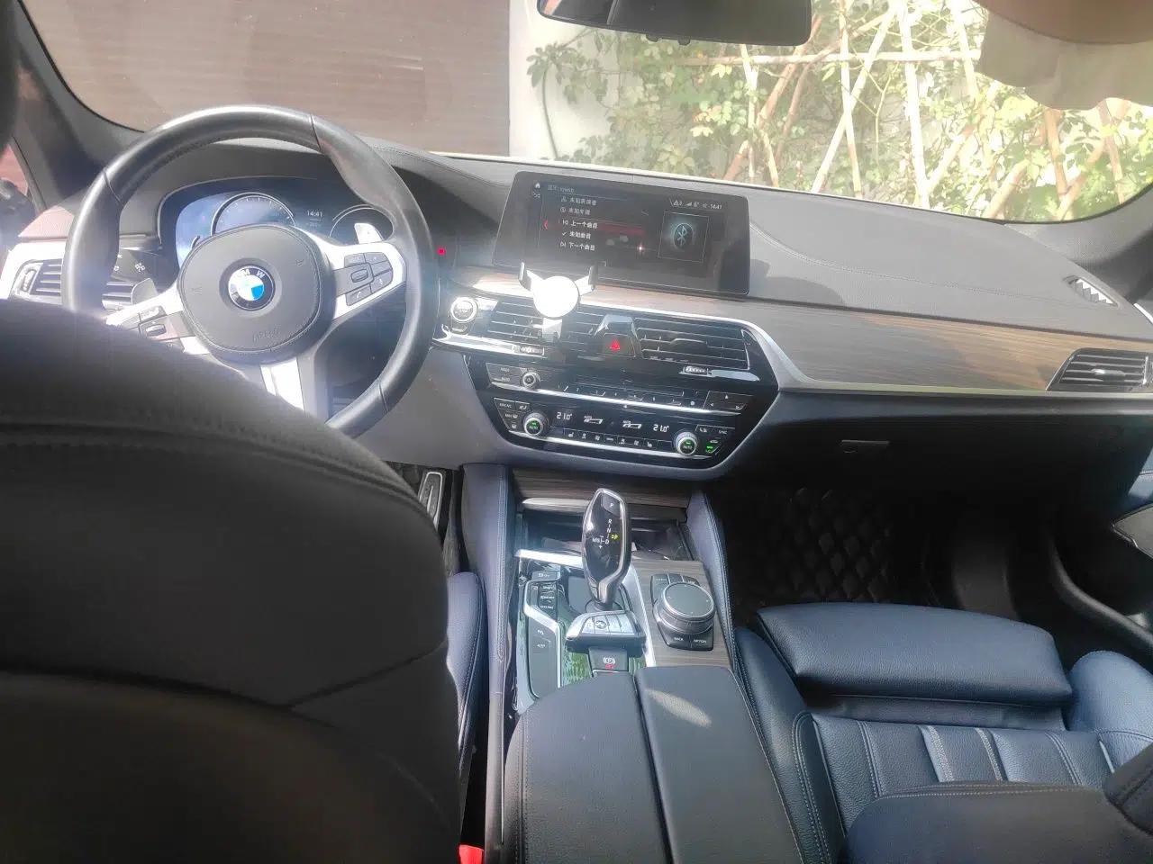 BMW 5 Series 2018 530i M Sport Package — миниатюра 9