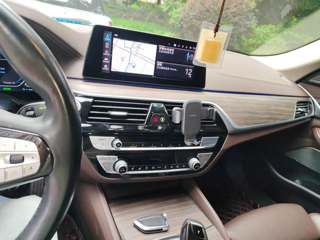 BMW 5 Series New Energy 2020 Mileage Upgrade Version 530Le Pioneer Edition — миниатюра 13