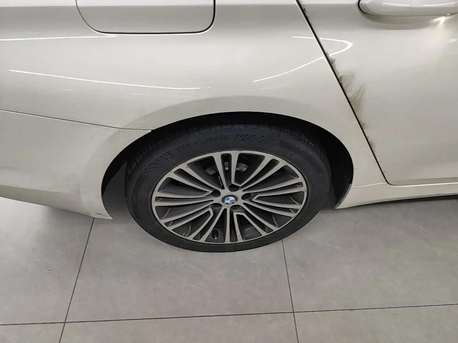 BMW 5 Series 2019 530Li Luxury Edition Premium Package — миниатюра 11