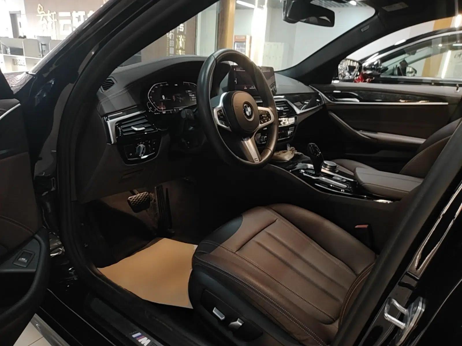 BMW 5 Series 2020 525Li M Sport Package — миниатюра 18