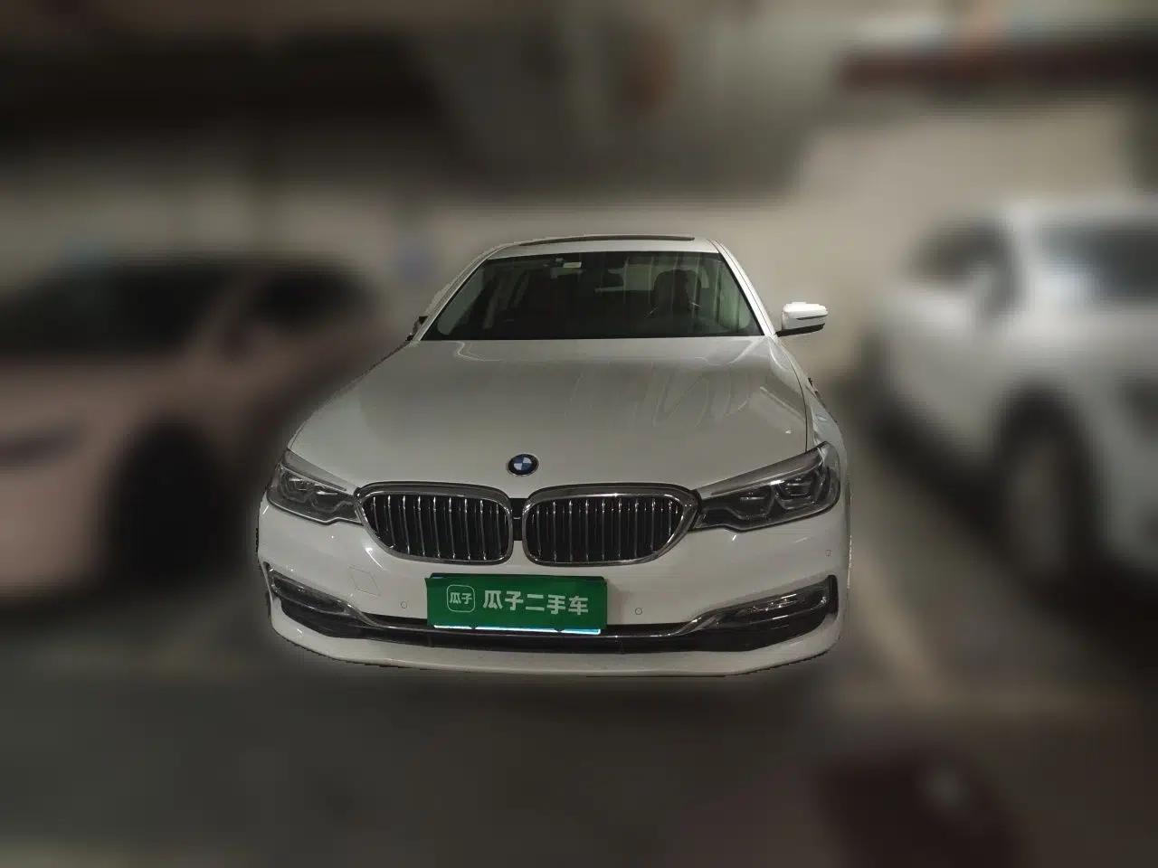 BMW 5 Series 2018 Facelifted 530Li Luxury Edition Premium Package — миниатюра 2