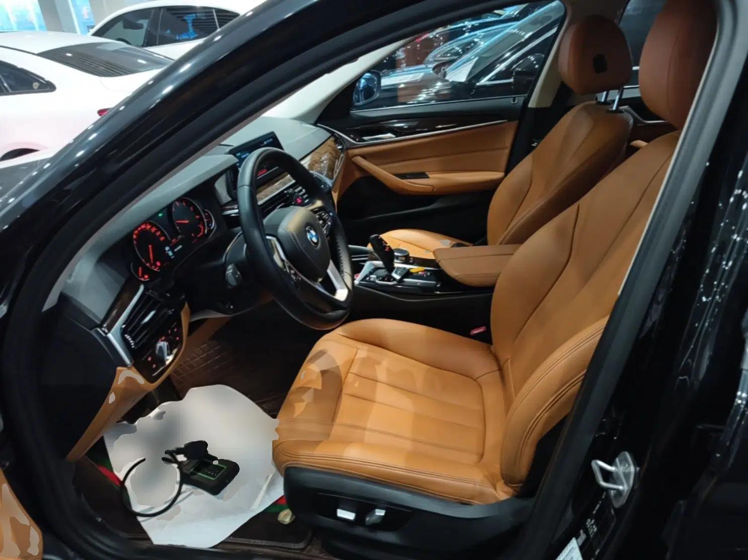 BMW 5 Series 2018 528Li Launch Special Edition — миниатюра 17