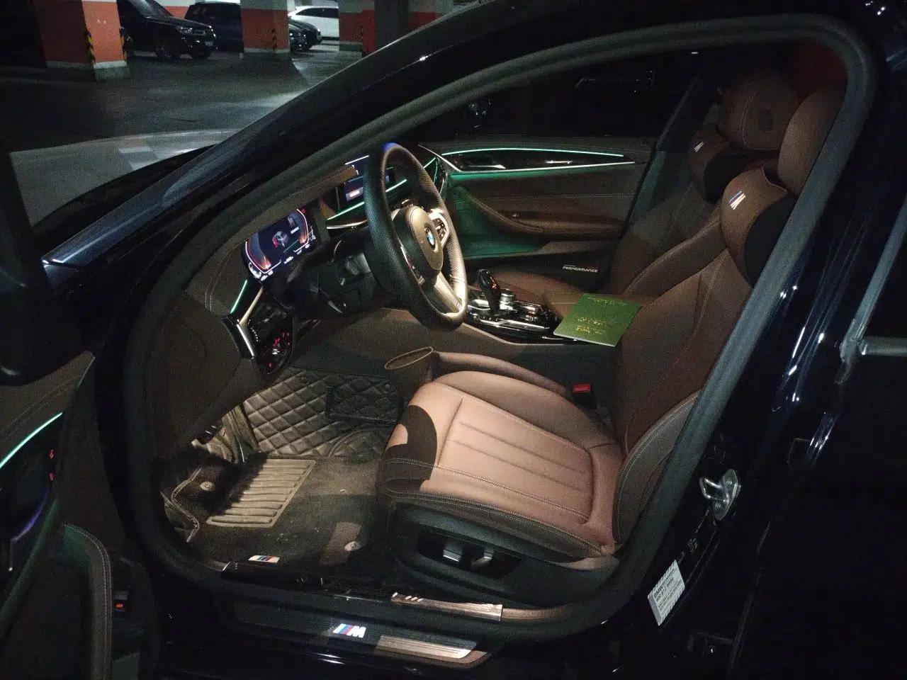 BMW 5 Series 2020 525Li M Sport Package — миниатюра 16