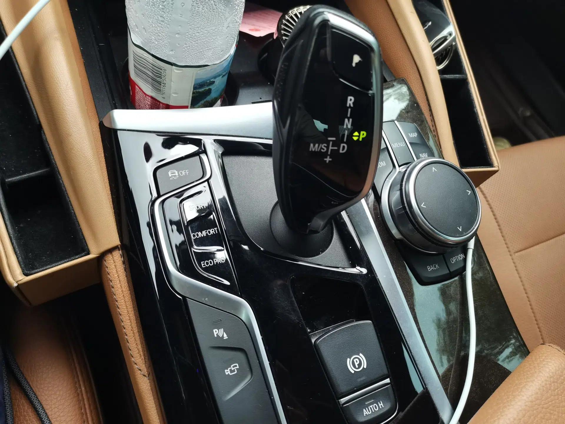 BMW 5 Series 2019 530Li Luxury Edition M Sport Package — миниатюра 14