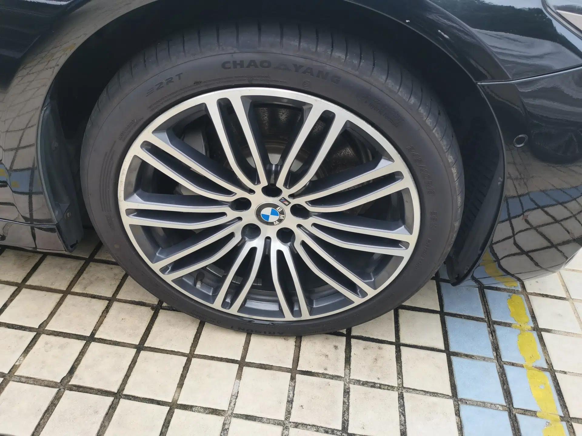 BMW 5 Series 2019 530Li Luxury Edition M Sport Package — миниатюра 8