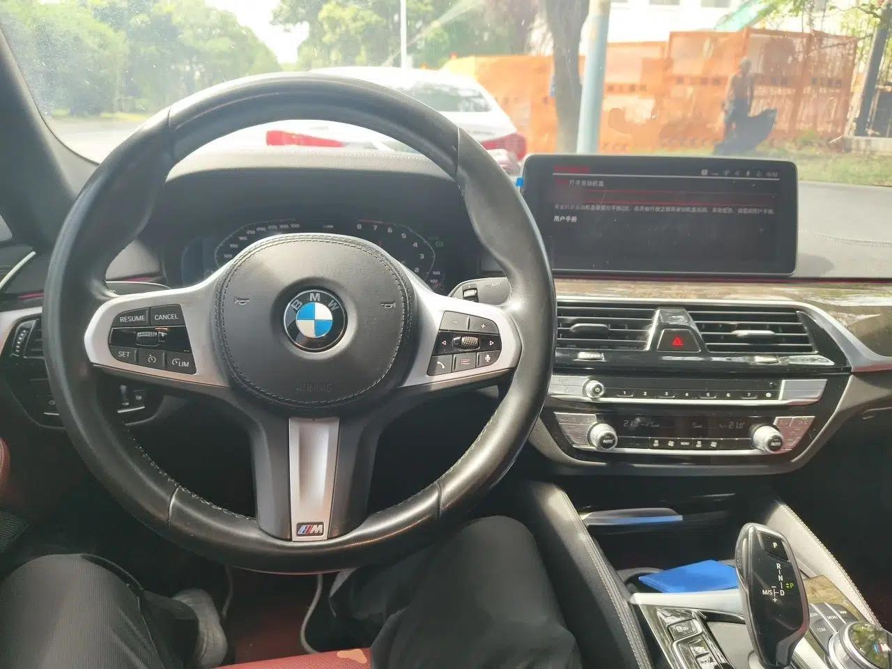 BMW 5 Series 2021 525Li M Sport Package — миниатюра 9