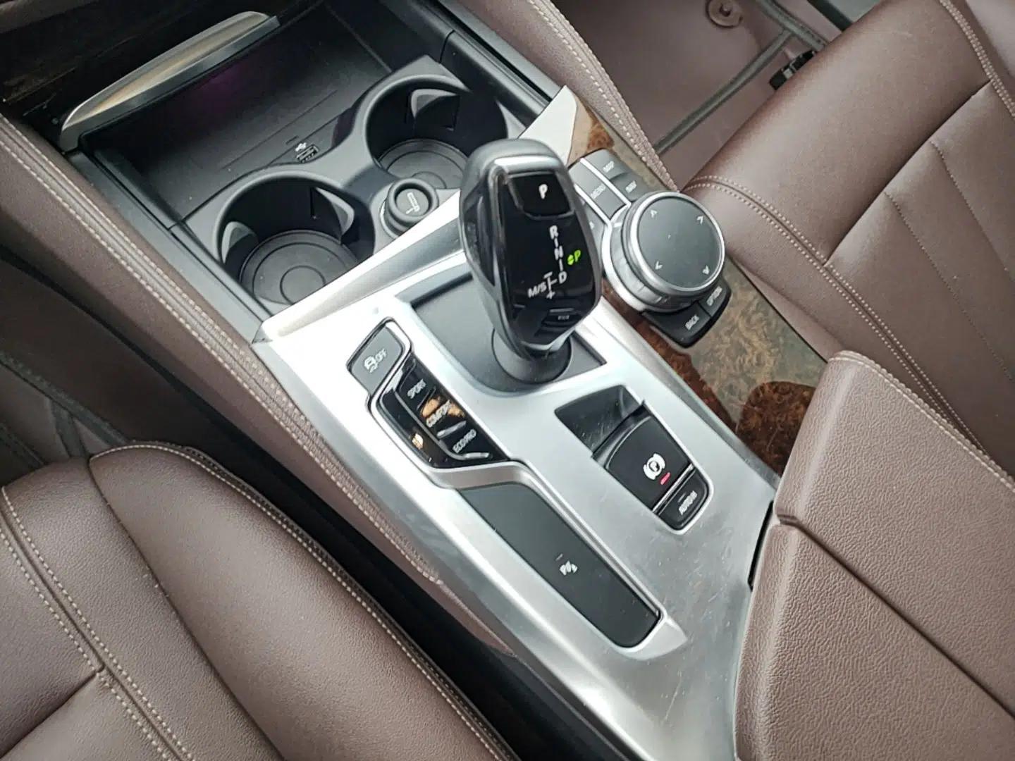 BMW 5 Series 2020 525Li Luxury Package — миниатюра 16