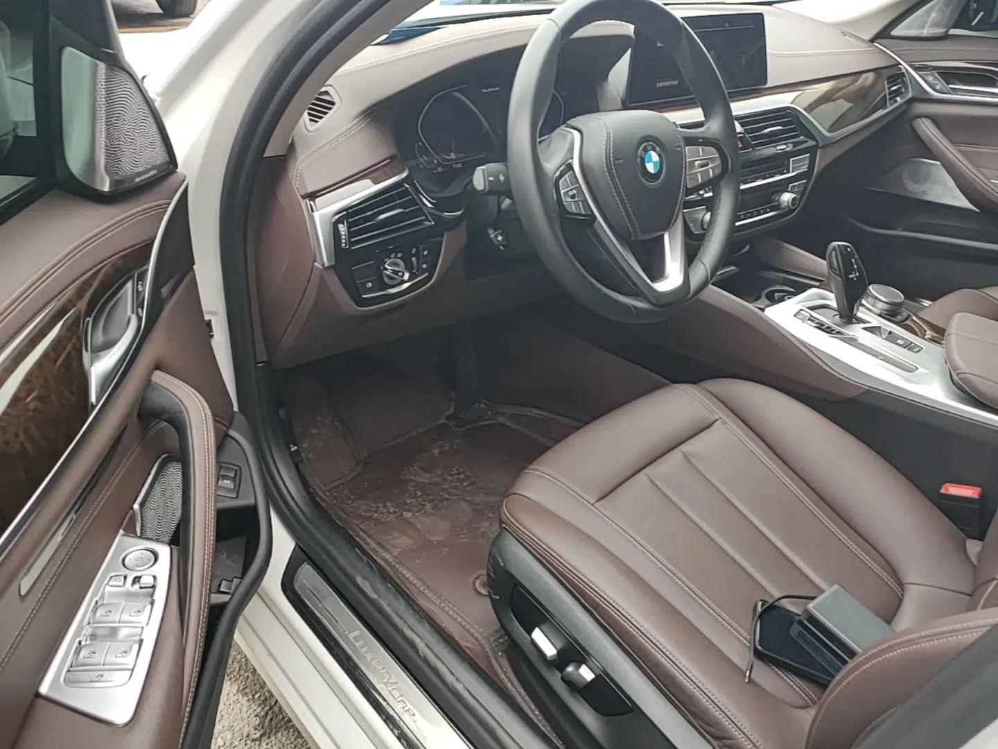 BMW 5 Series 2020 525Li Luxury Package — миниатюра 17