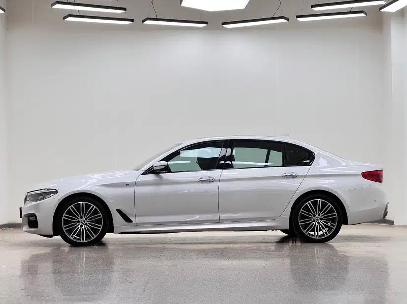 BMW 5 Series 2018 530Li Luxury Edition M Sport Package — миниатюра 4