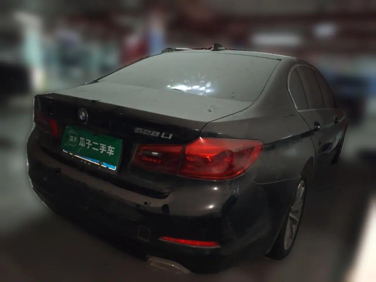 BMW 5 Series 2018 528Li Launch Special Edition — миниатюра 6
