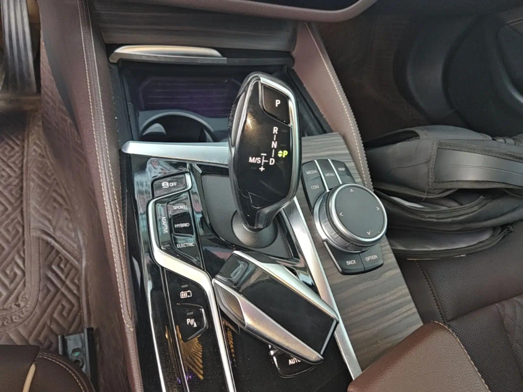 BMW 5 Series New Energy 2021 Updated 535Le Luxury Package — миниатюра 16