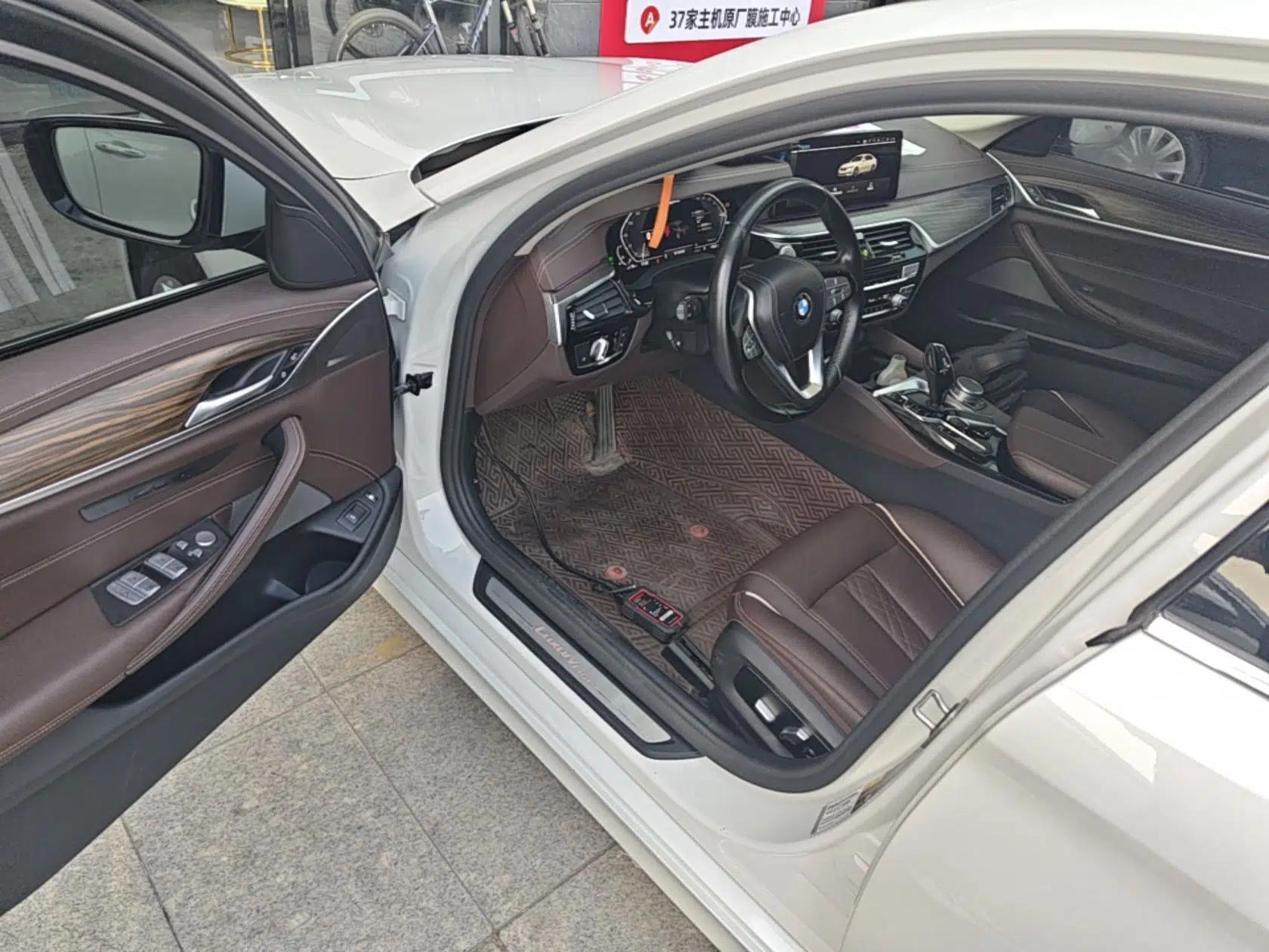 BMW 5 Series New Energy 2021 Updated 535Le Luxury Package — миниатюра 18