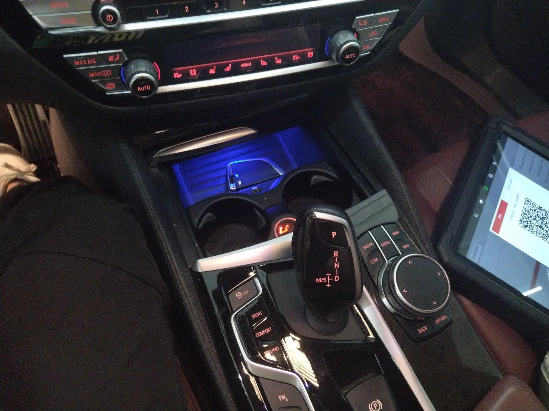 BMW 5 Series 2019 530Li Luxury Edition M Sport Package — миниатюра 16